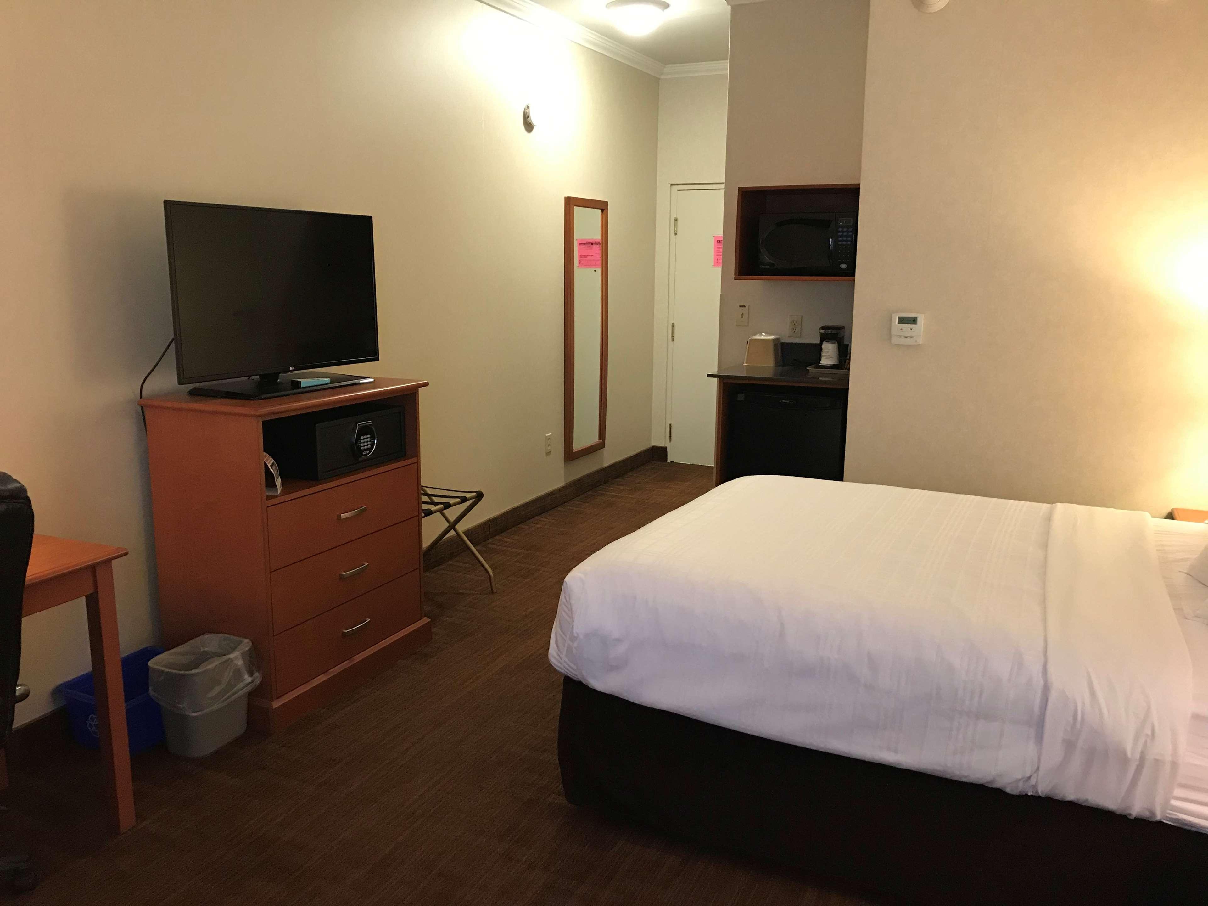 เบสต์ เวสเทิร์น ธันเดอร์ เบย์ ครอสโรด Hotel ธันเดอร์เบย์ ภายนอก รูปภาพ