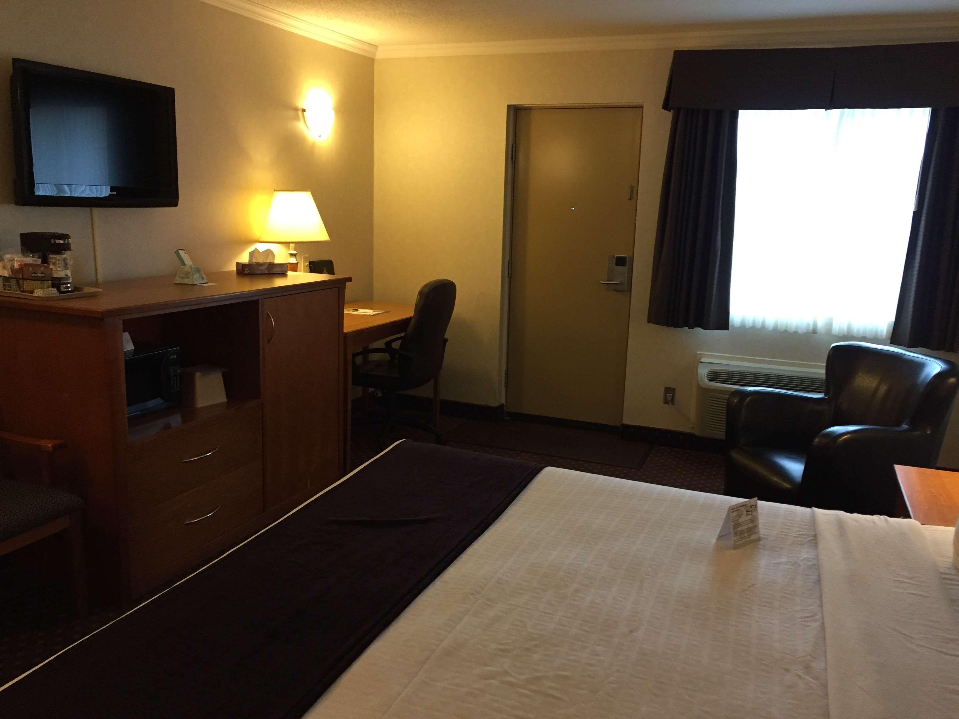 เบสต์ เวสเทิร์น ธันเดอร์ เบย์ ครอสโรด Hotel ธันเดอร์เบย์ ภายนอก รูปภาพ