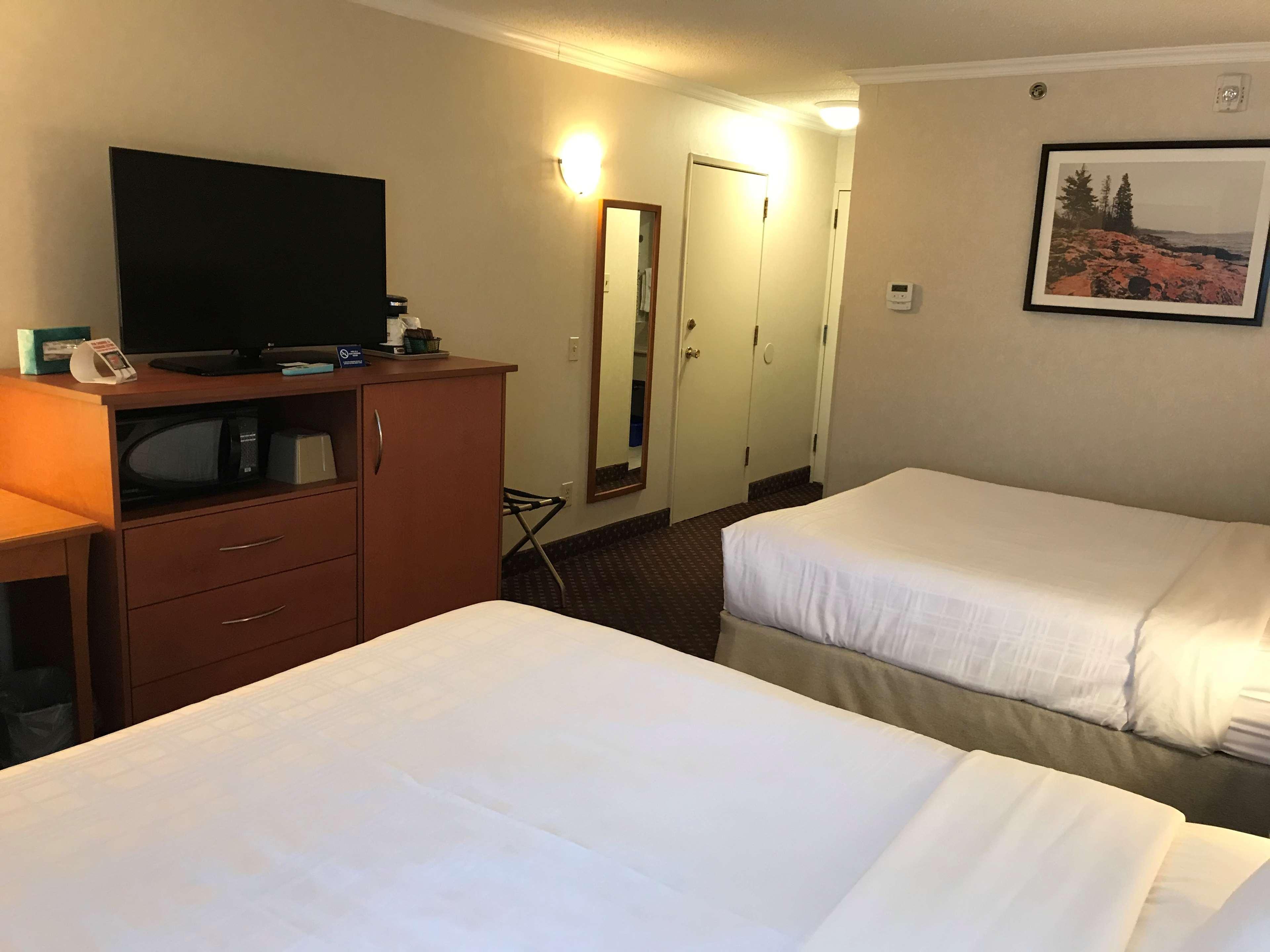 เบสต์ เวสเทิร์น ธันเดอร์ เบย์ ครอสโรด Hotel ธันเดอร์เบย์ ภายนอก รูปภาพ